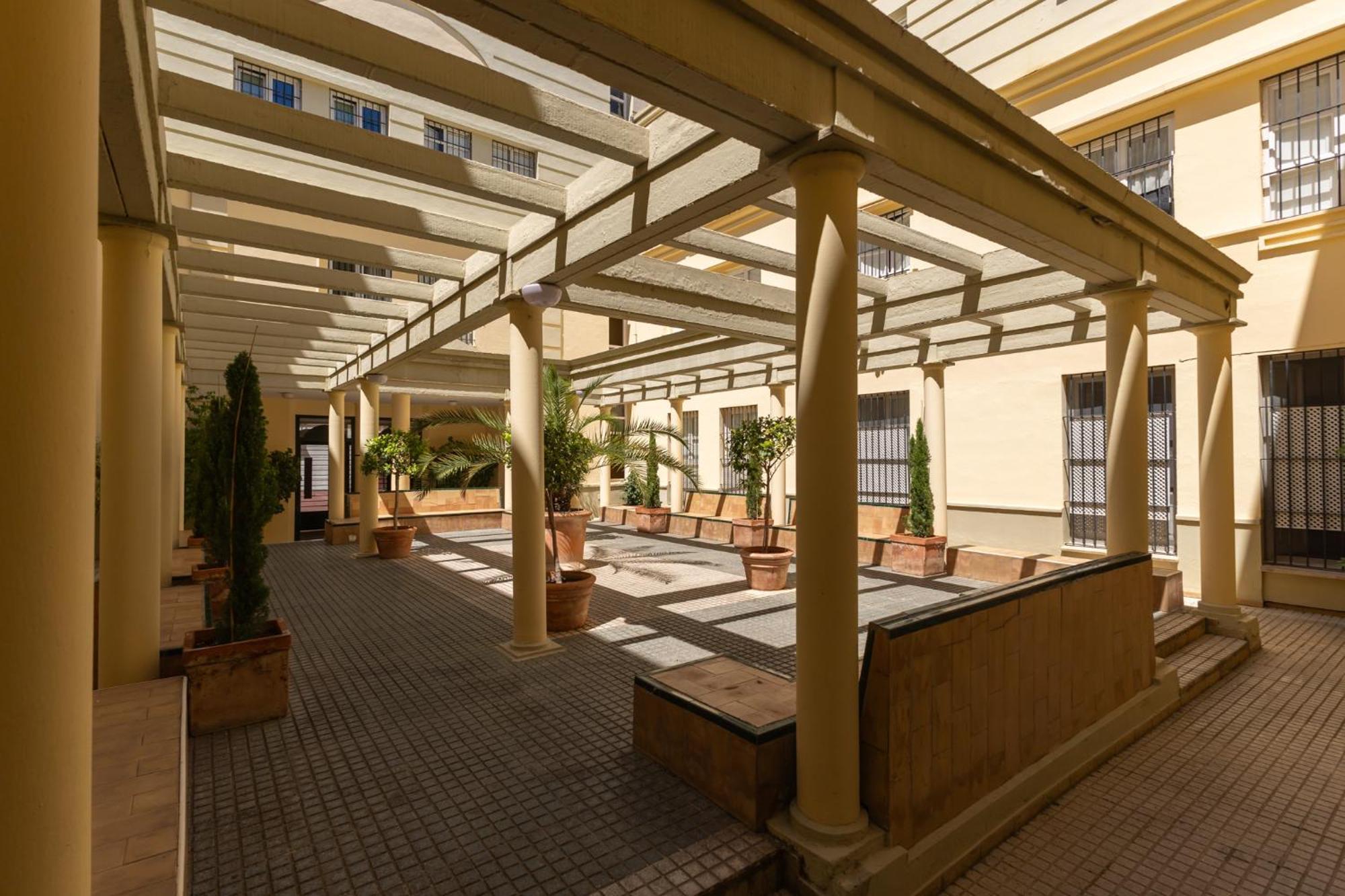 Conde Center Premium Suites, Free Parking Sevilla Eksteriør bilde